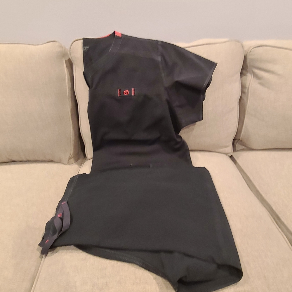 Black Scrubs